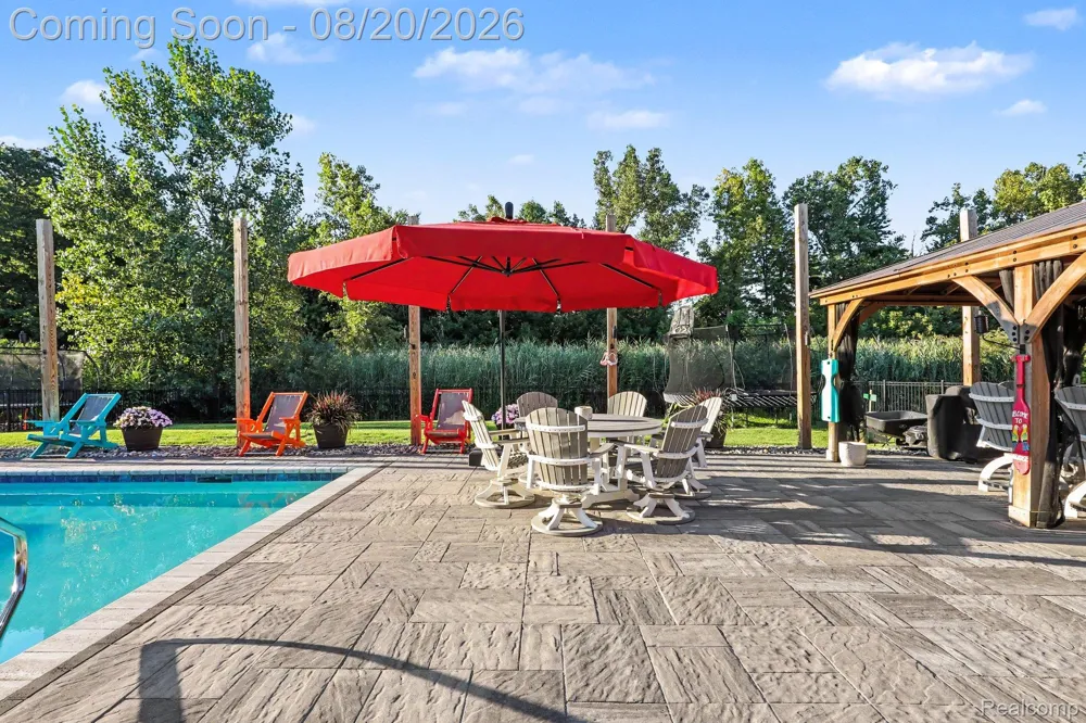 53319 Joann Marie Drive Chesterfield Township, MI 48047