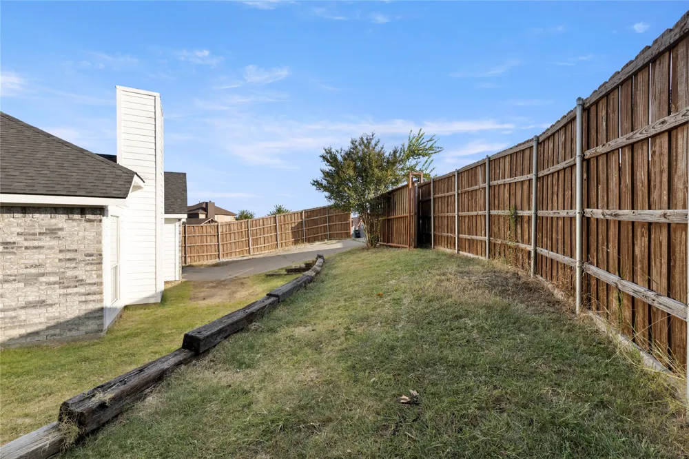 1302 Ryan Drive Mesquite, TX 75149