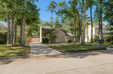 2038 Parkdale Drive