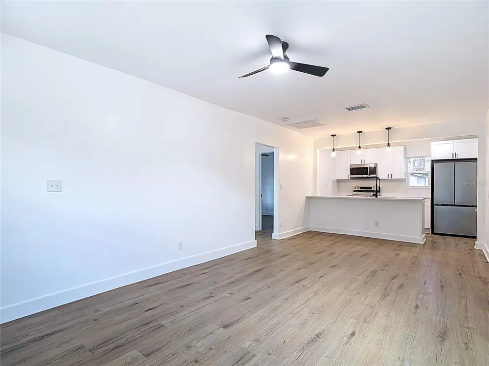 402 E VIRGINIA AVENUE Tampa, FL 33603