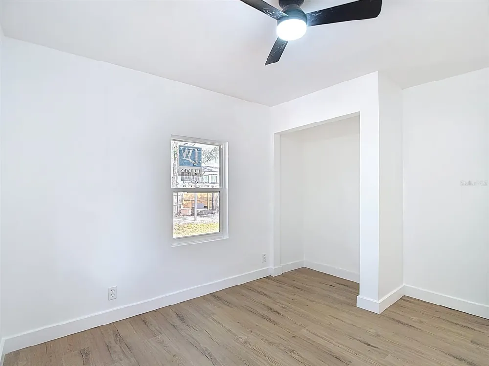 402 E VIRGINIA AVENUE Tampa, FL 33603