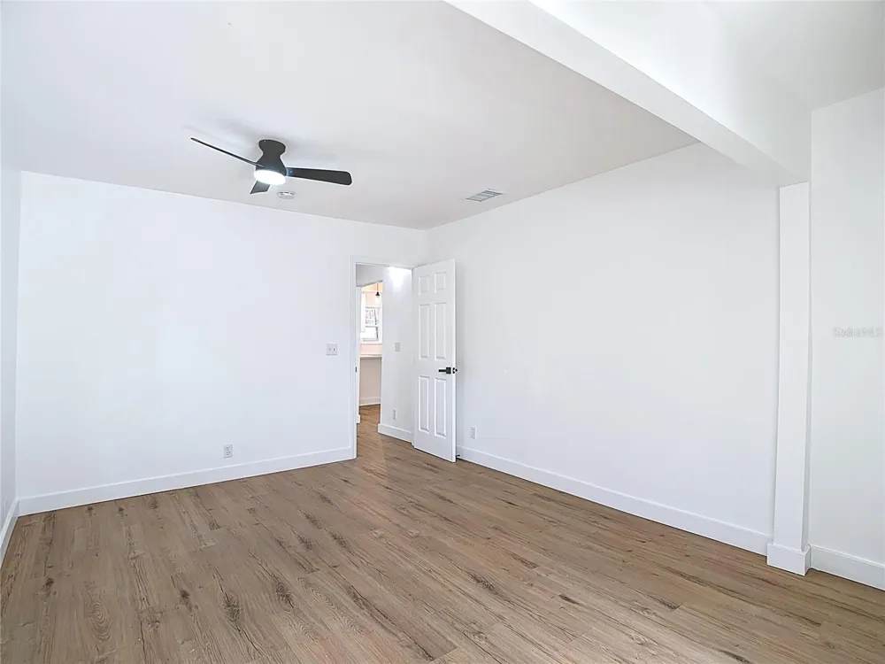 402 E VIRGINIA AVENUE Tampa, FL 33603