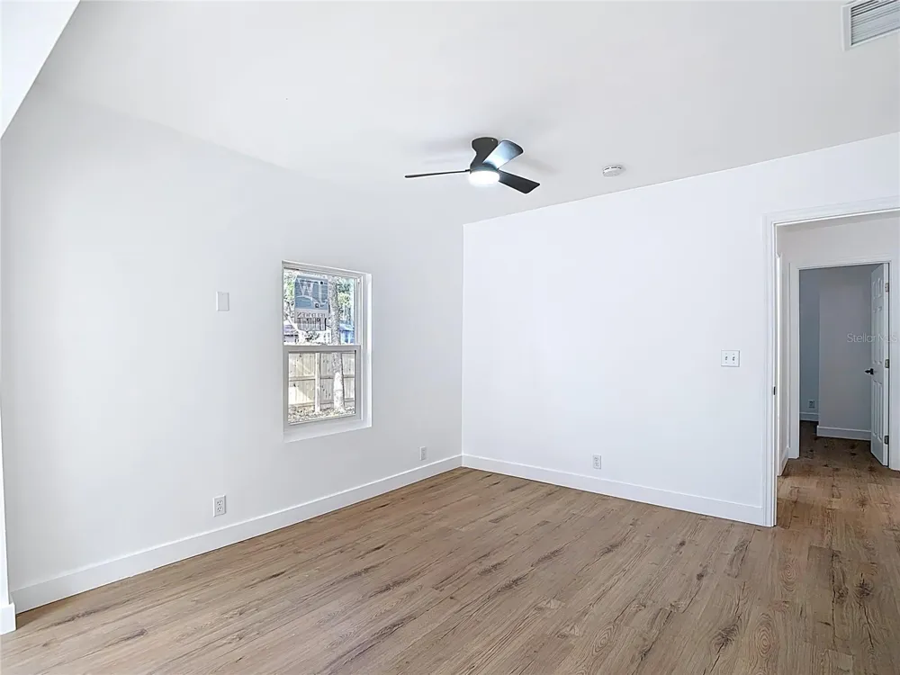 402 E VIRGINIA AVENUE Tampa, FL 33603