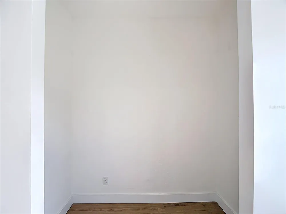 402 E VIRGINIA AVENUE Tampa, FL 33603