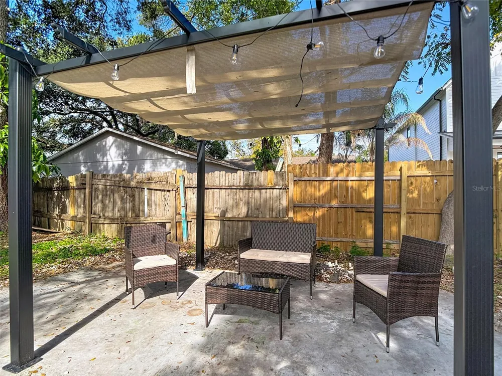 402 E VIRGINIA AVENUE Tampa, FL 33603