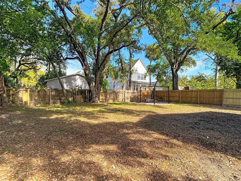 402 E VIRGINIA AVENUE Tampa, FL 33603