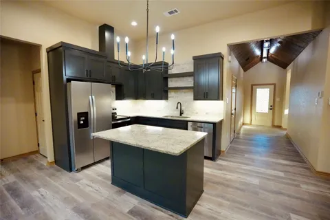320 Summit Drive