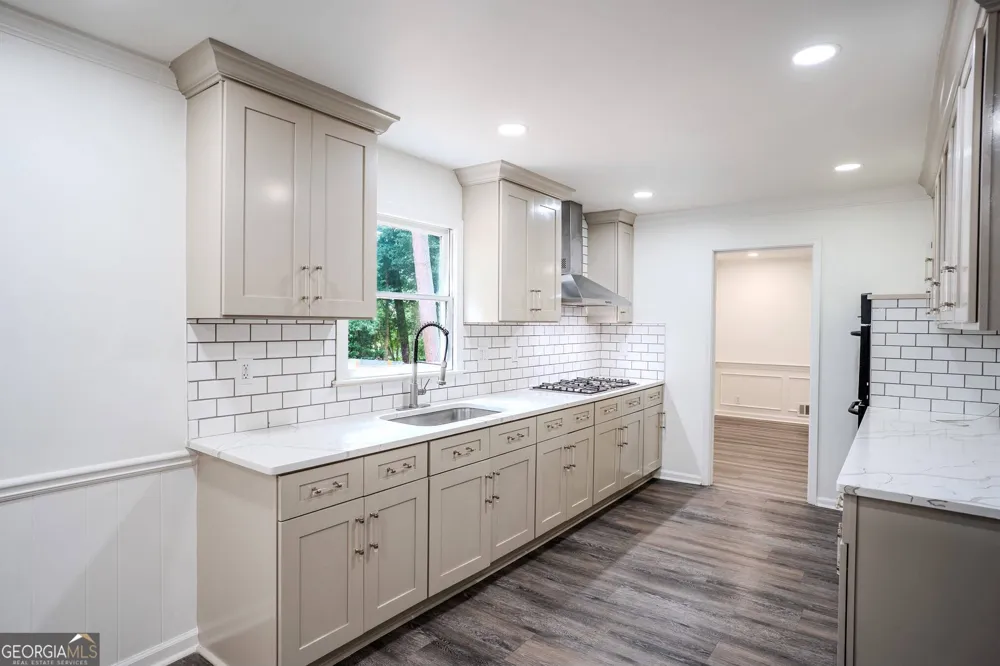 557 Daisy Nash DR SW Lilburn, GA 30047
