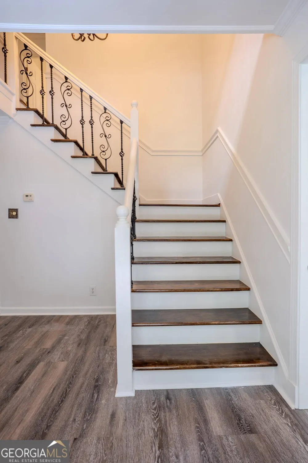 557 Daisy Nash DR SW Lilburn, GA 30047