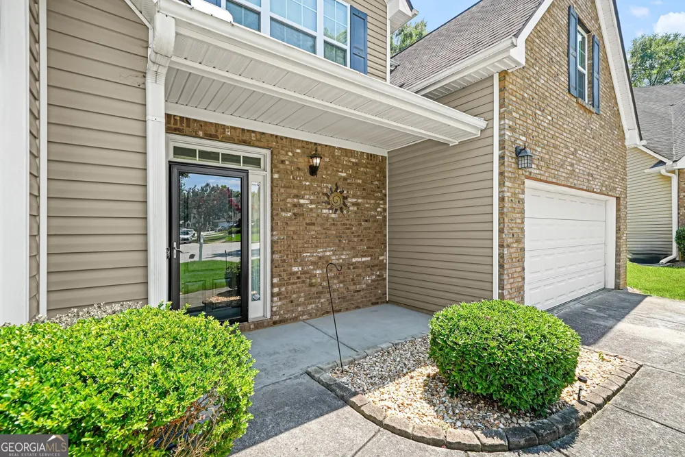 2432 Temple View DR Snellville, GA 30078