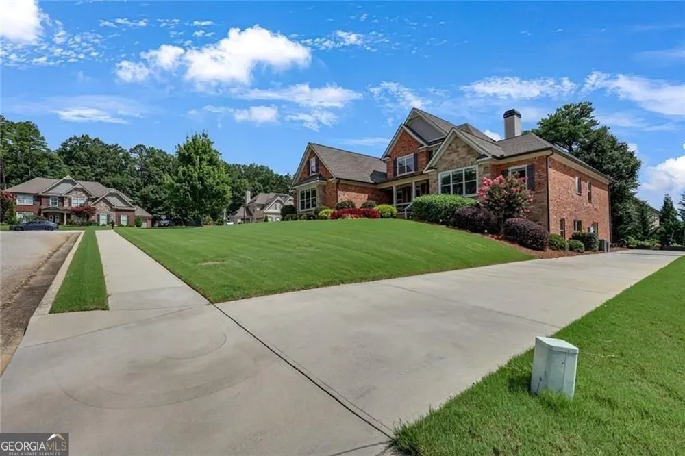 878 Heritage Lake Way Grayson, GA 30017