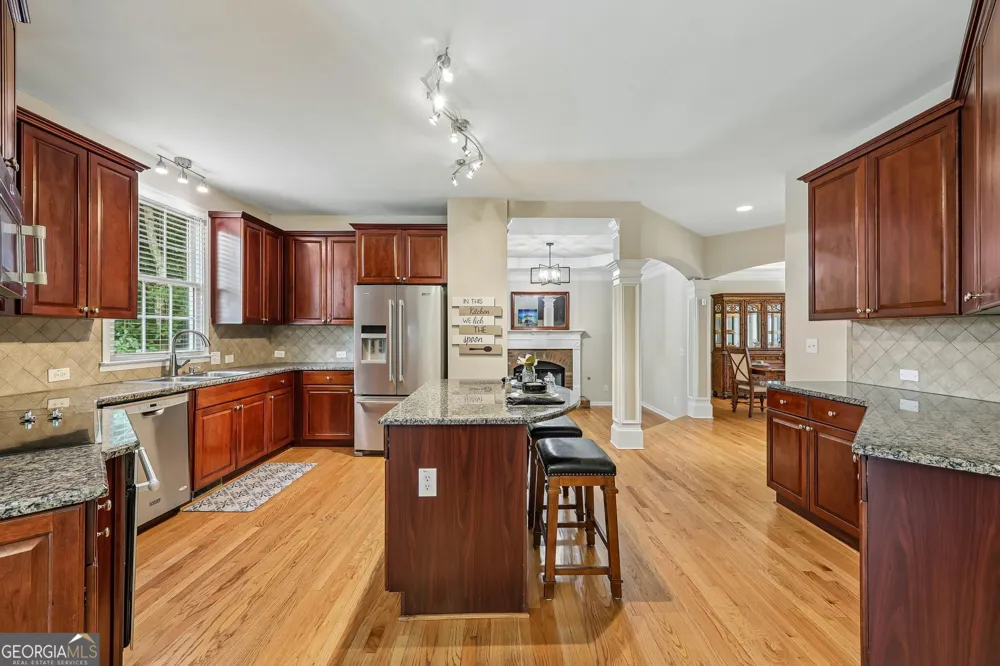 3856 Creekview Ridge DR NE Buford, GA 30518