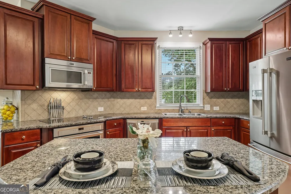 3856 Creekview Ridge DR NE Buford, GA 30518