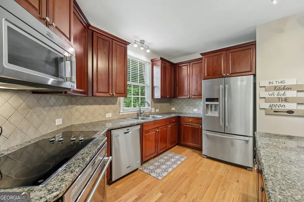 3856 Creekview Ridge DR NE Buford, GA 30518