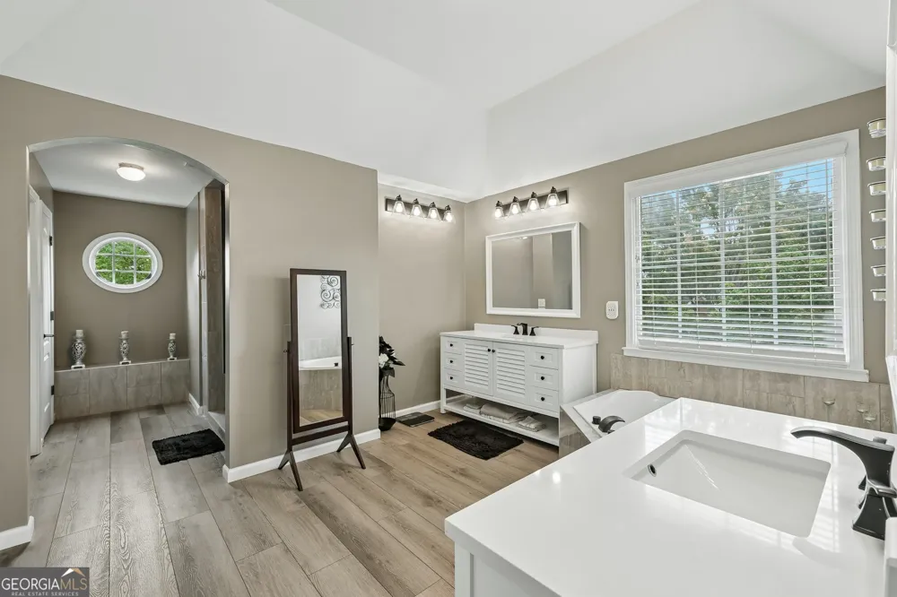 3856 Creekview Ridge DR NE Buford, GA 30518