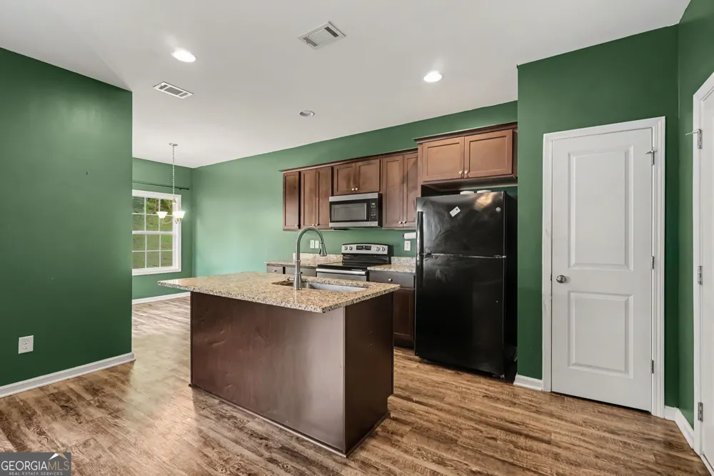734 Dawn PL Alto, GA 30510
