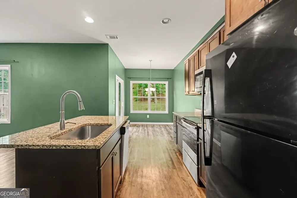 734 Dawn PL Alto, GA 30510