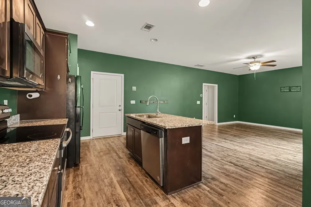 734 Dawn PL Alto, GA 30510