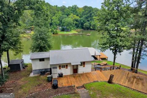 1735 Campbell RD