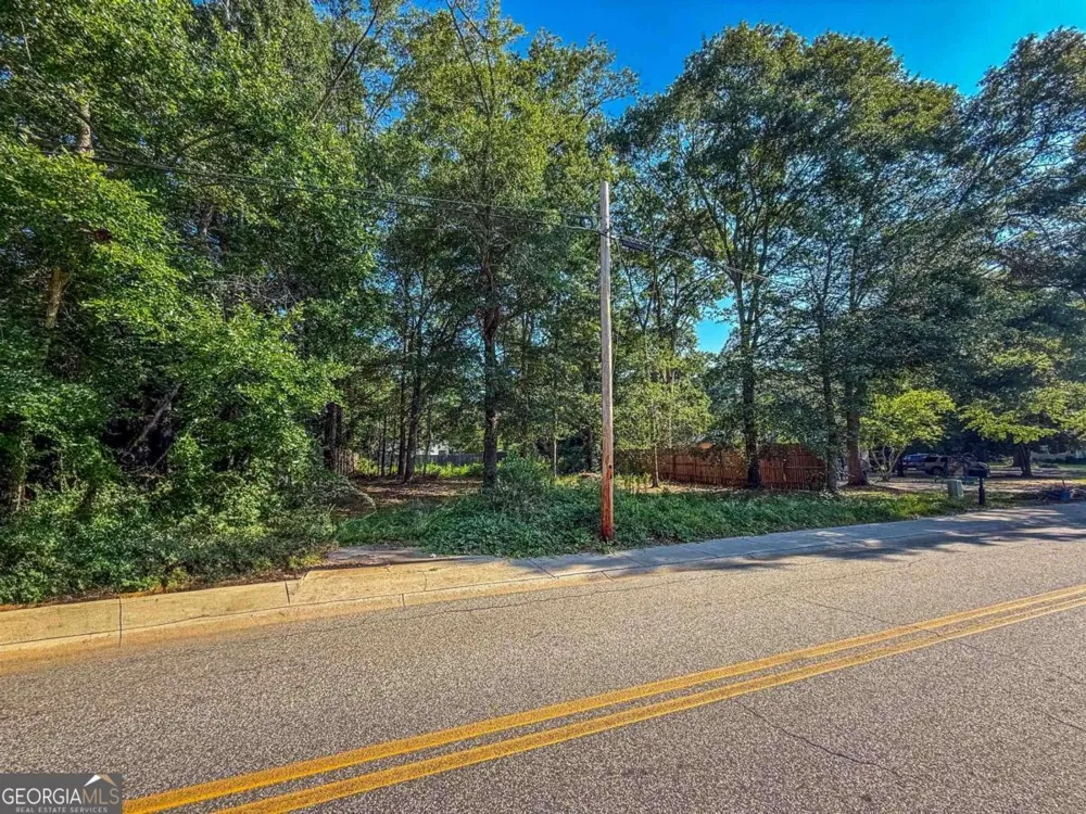 1015 Davis ST Monroe, GA 30655