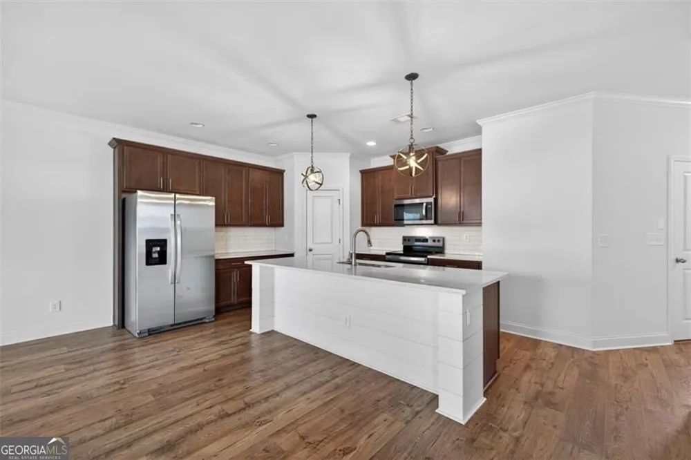 5524 Garens WAY Flowery Branch, GA 30542