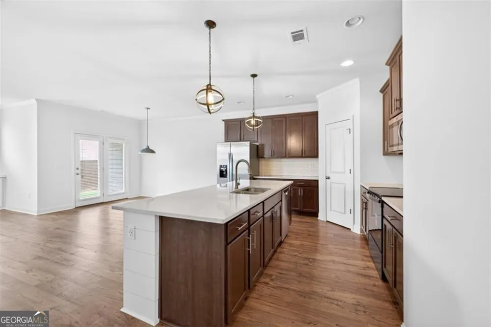5524 Garens WAY Flowery Branch, GA 30542