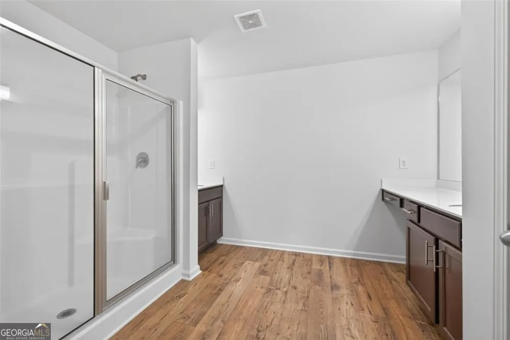 5524 Garens WAY Flowery Branch, GA 30542