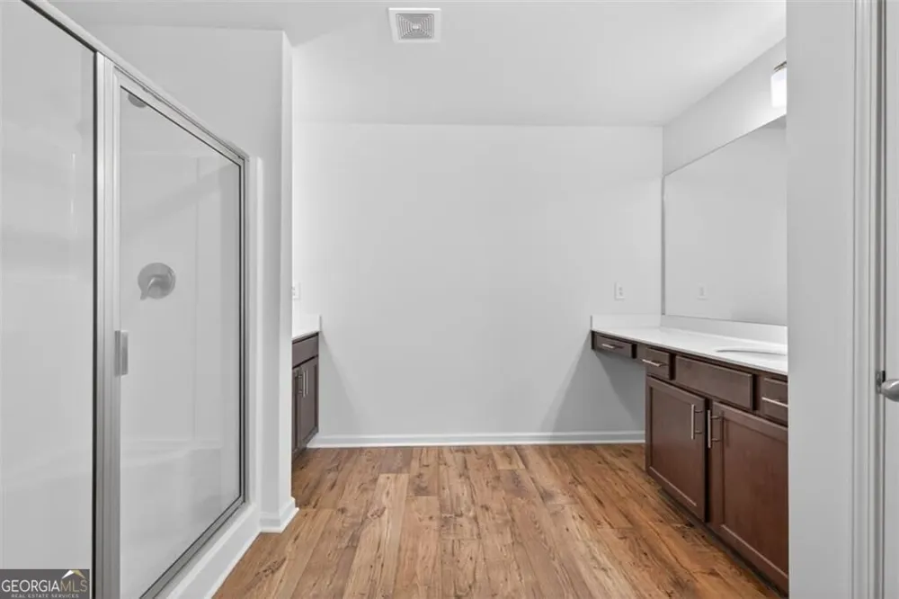 5524 Garens WAY Flowery Branch, GA 30542