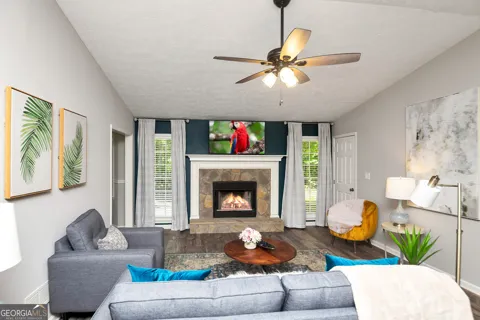 285 Arbor WAY