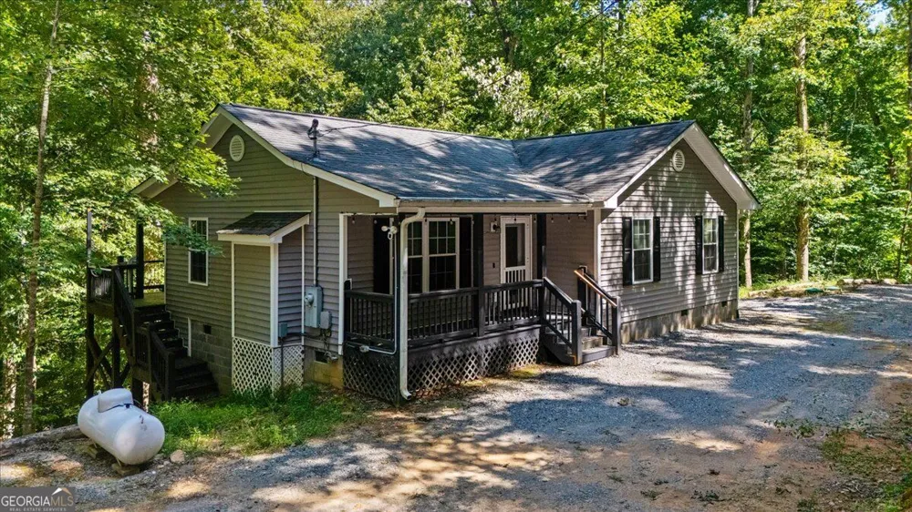 30 Chancel CIR Ellijay, GA 30540
