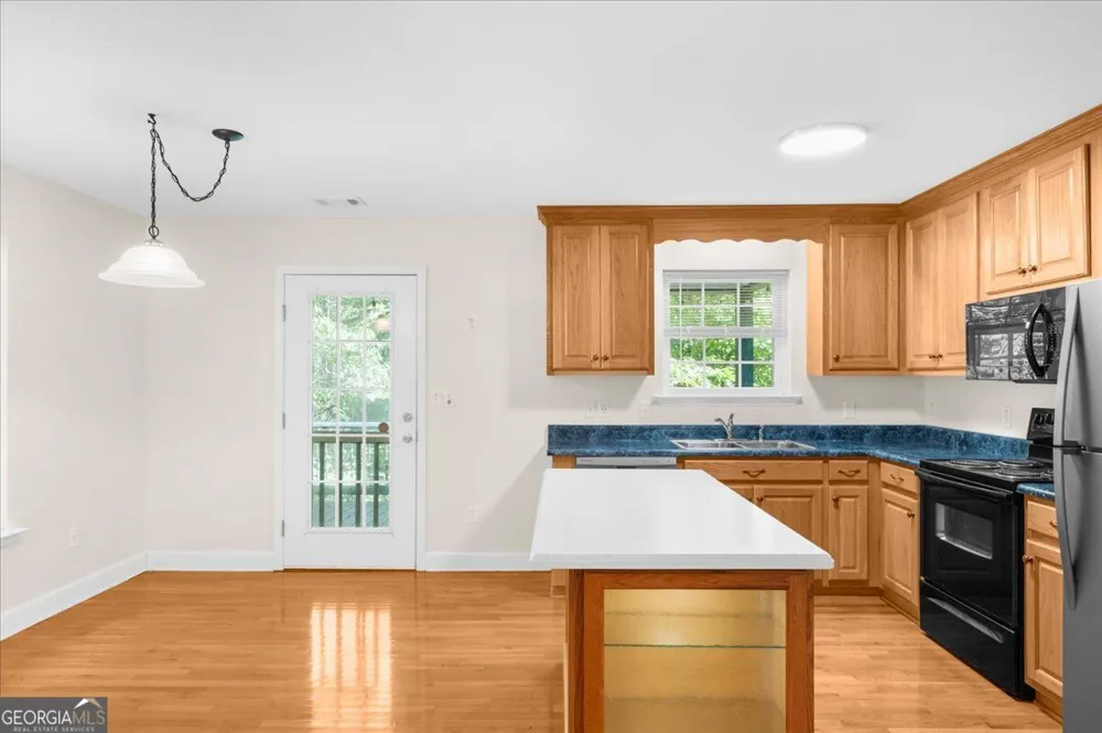 30 Chancel CIR Ellijay, GA 30540