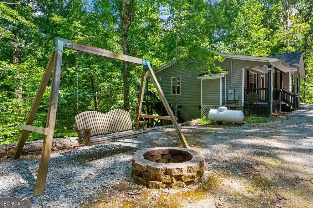 30 Chancel CIR Ellijay, GA 30540