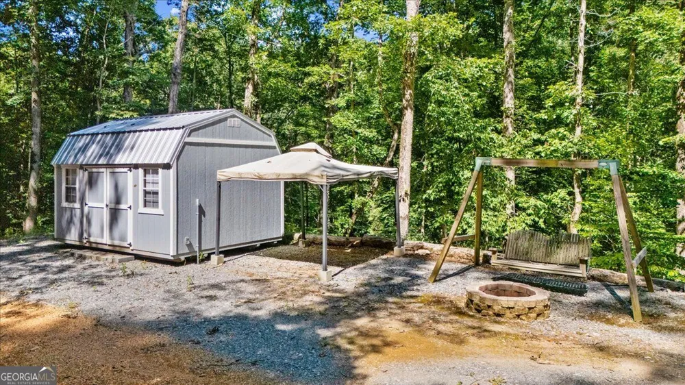 30 Chancel CIR Ellijay, GA 30540
