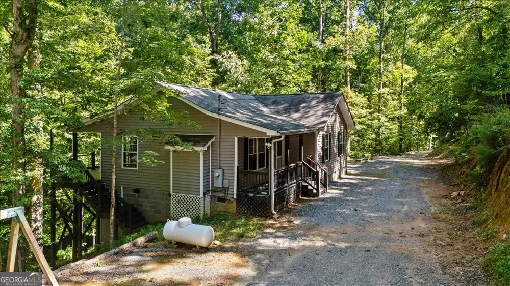 30 Chancel CIR Ellijay, GA 30540