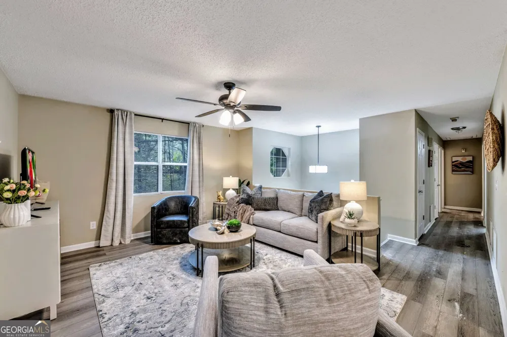 221 Remington LN Acworth, GA 30101
