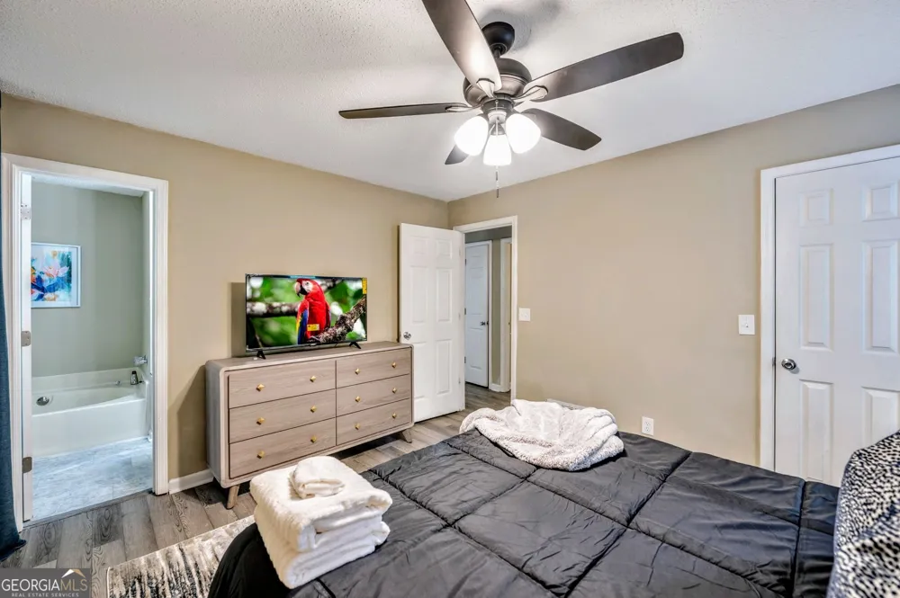 221 Remington LN Acworth, GA 30101