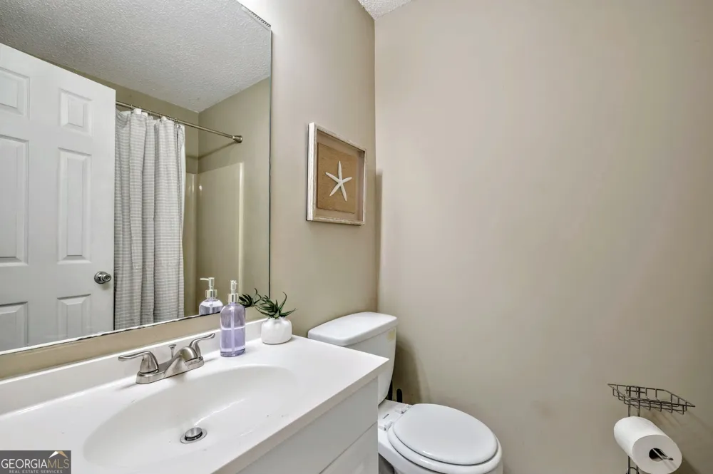 221 Remington LN Acworth, GA 30101