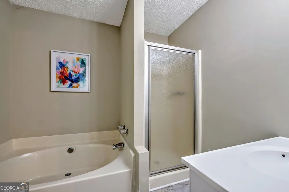 221 Remington LN Acworth, GA 30101