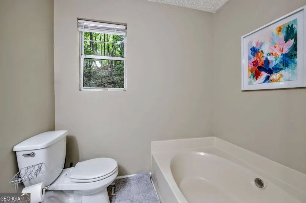 221 Remington LN Acworth, GA 30101