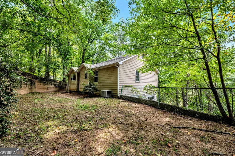221 Remington LN Acworth, GA 30101