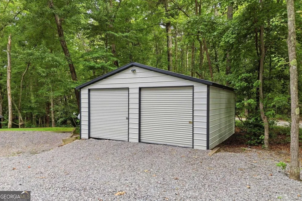 137 Geneva RD Canton, GA 30114