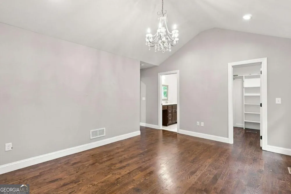 137 Geneva RD Canton, GA 30114
