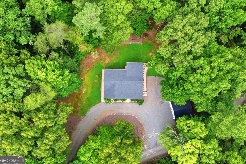137 Geneva RD Canton, GA 30114