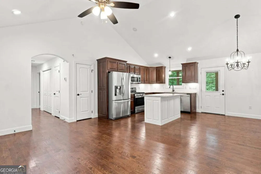 137 Geneva RD Canton, GA 30114