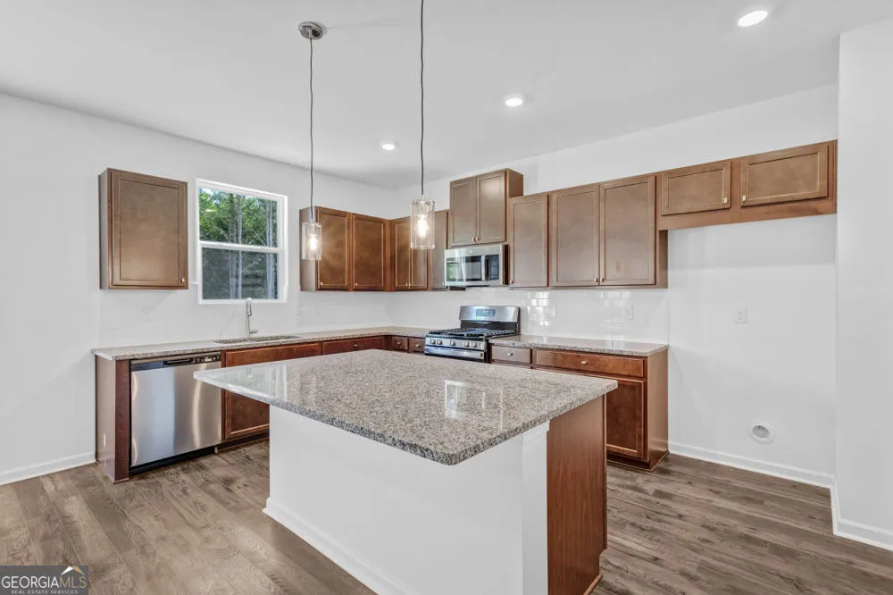 4039 Alderstone DR Flowery Branch, GA 30542