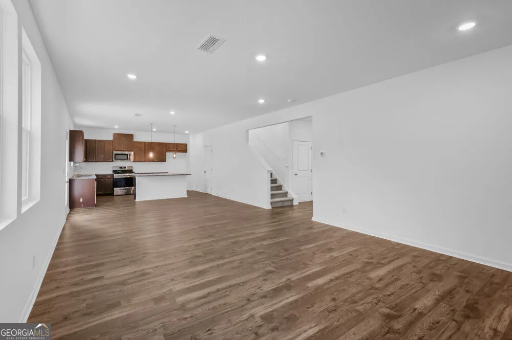 4039 Alderstone DR Flowery Branch, GA 30542