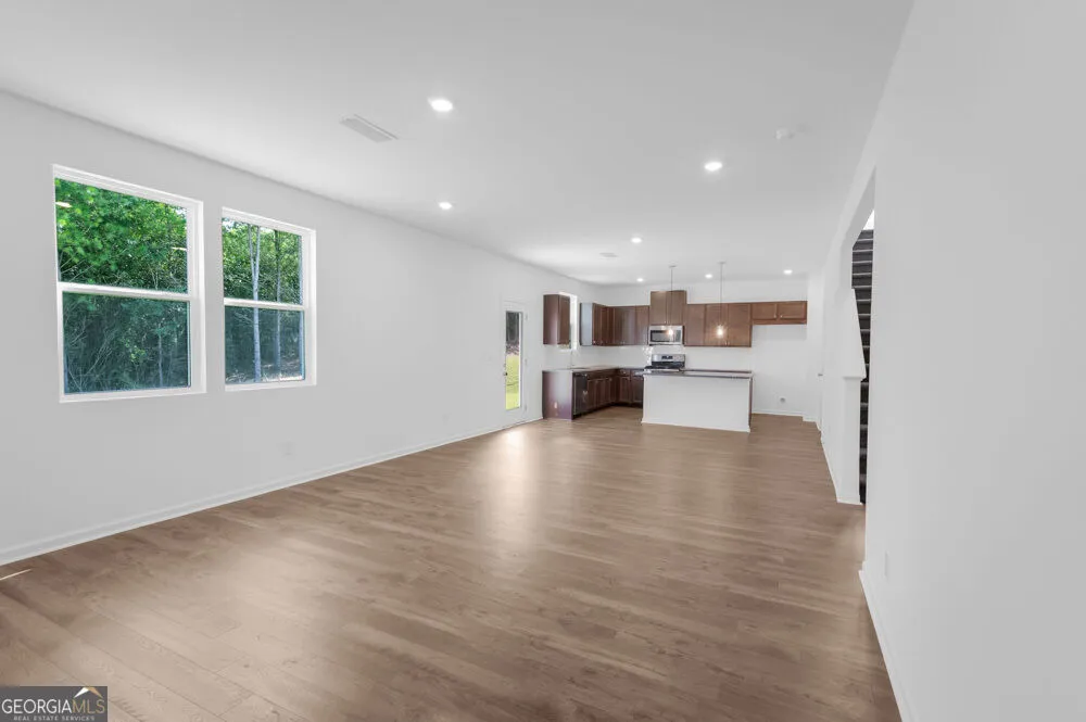 4039 Alderstone DR Flowery Branch, GA 30542