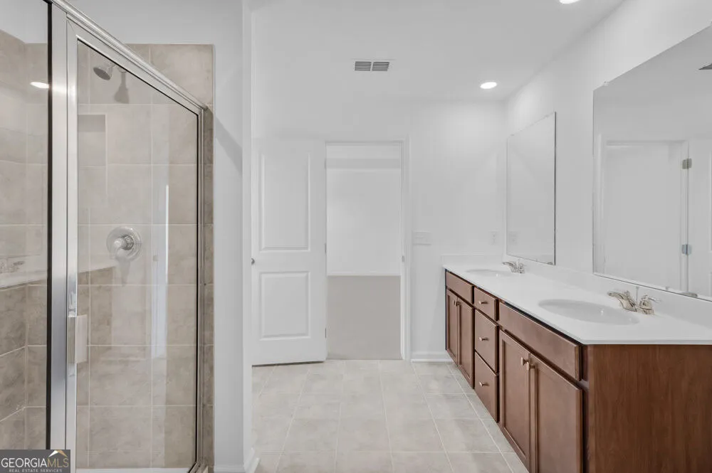4039 Alderstone DR Flowery Branch, GA 30542