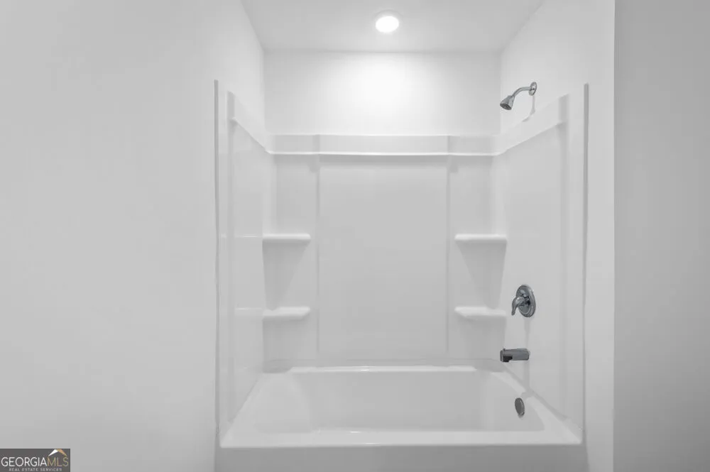 4039 Alderstone DR Flowery Branch, GA 30542