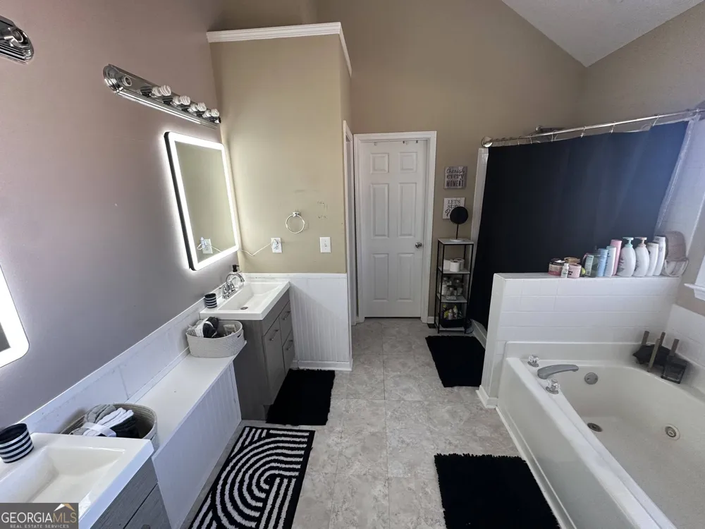 405 Caxton CT SW South Fulton, GA 30331